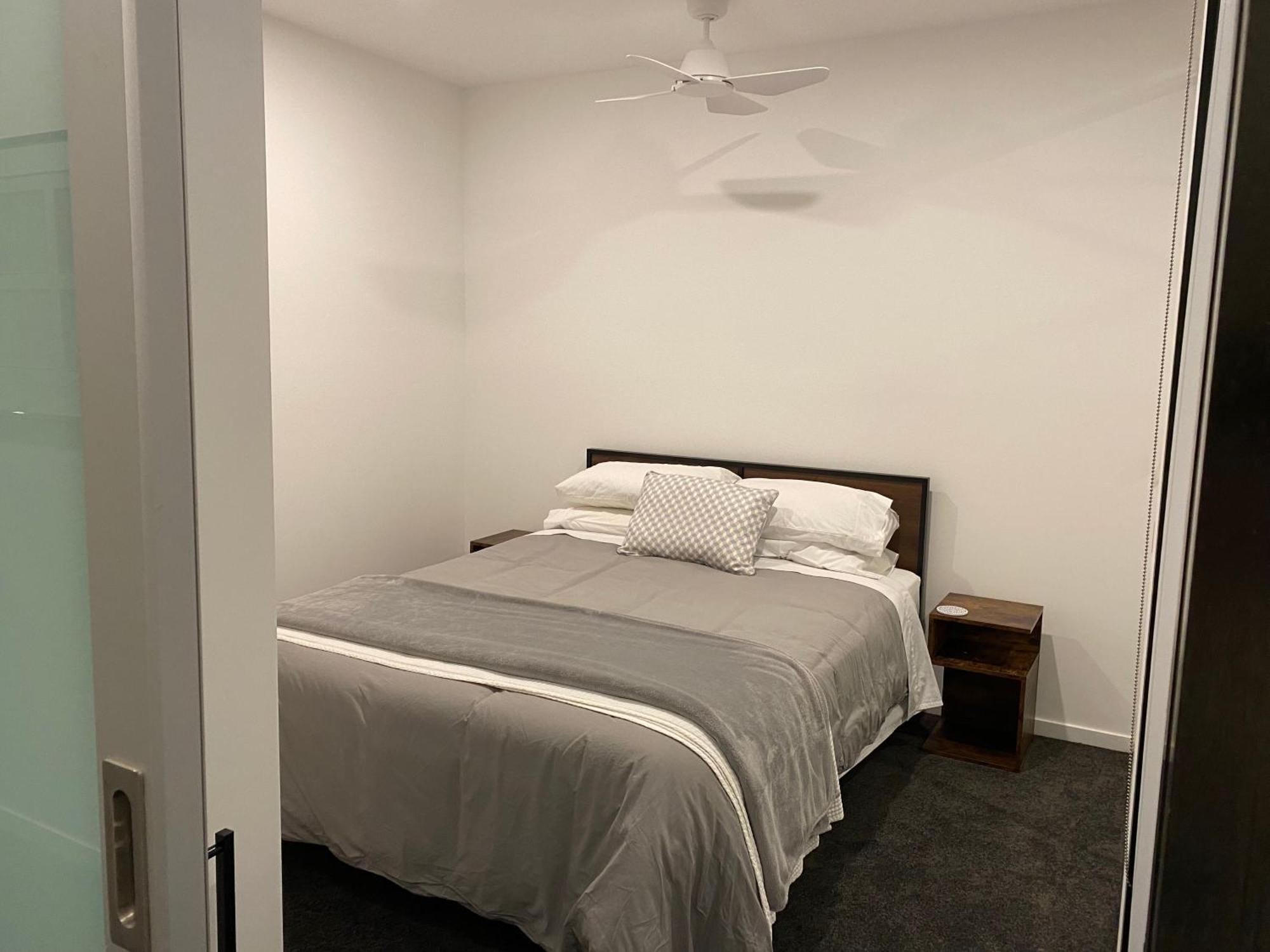 Modern Quiet 1 & 2 Bed Apt Opposite Albert Park Melbourne Exterior photo